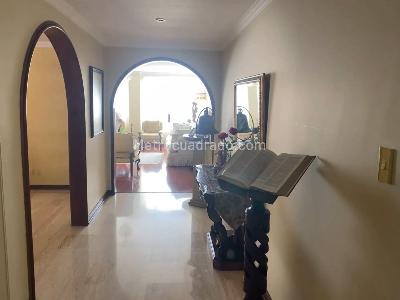 Apartamento de 4 alcobas en venta en Chico Navarra, Bogotá, 274 m² · foto 8 de 13