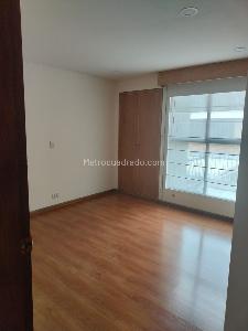 Casa de 4 alcobas en venta en Chico San Patricio, Bogotá, 227 m² · foto 9 de 20