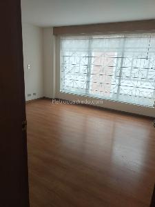 Casa de 4 alcobas en venta en Chico San Patricio, Bogotá, 227 m² · foto 7 de 20
