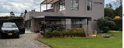 Casa de 4 alcobas en venta en Guaymaral, Chía, 430 m² · foto 2 de 20