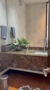 Apartamento de 3 alcobas en venta en Los Rosales, Bogotá, 394 m² · foto 19 de 20