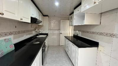 Apartamento en venta en Santa Barbara Central, Bogotá · foto 2 de 19