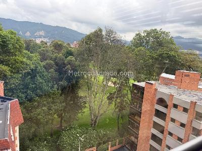 Apartamento de 2 alcobas en venta en Calleja Alta, Bogotá, 150 m² · foto 2 de 20