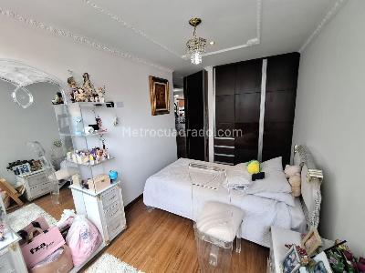 Apartamento de 4 alcobas en venta en Santa Barbara, Bogotá, 160 m² · foto 11 de 20