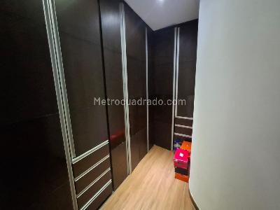 Apartamento de 4 alcobas en venta en Santa Barbara, Bogotá, 160 m² · foto 8 de 20