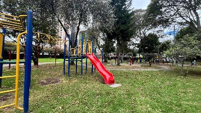 Casa de 3 alcobas en venta en La Floresta, Bogotá, 350 m² · foto 18 de 19