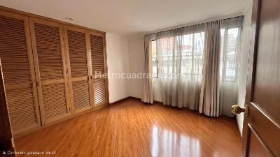 Apartamento de 2 alcobas en venta en Pasadena Alta, Bogotá, 75 m² · foto 14 de 16