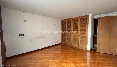 Apartamento de 2 alcobas en venta en Pasadena Alta, Bogotá, 75 m² · foto 6 de 16