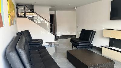 Casa de 5 alcobas en venta en La Alhambra Monaco, Bogotá, 390 m² · foto 2 de 20