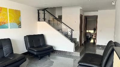 Casa de 5 alcobas en venta en La Alhambra Monaco, Bogotá, 390 m² · foto 3 de 20