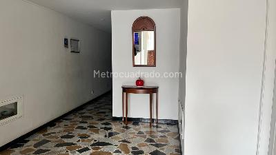 Apartamento en venta en Santa Barbara Central, Bogotá · foto 2 de 16