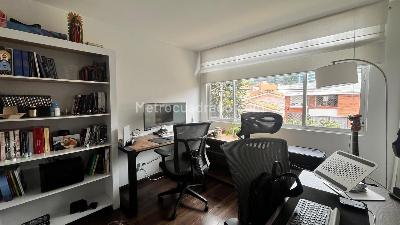 Apartamento en venta en Santa Barbara Central, Bogotá · foto 9 de 16
