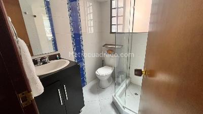 Apartamento en venta en Santa Barbara Central, Bogotá · foto 10 de 16
