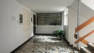 Apartamento de 3 alcobas en venta en La Candelaria, Bogotá, 79 m² · foto 12 de 13