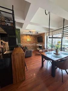 Apartamento de 3 alcobas en venta en La Candelaria, Bogotá, 79 m² · foto 2 de 13