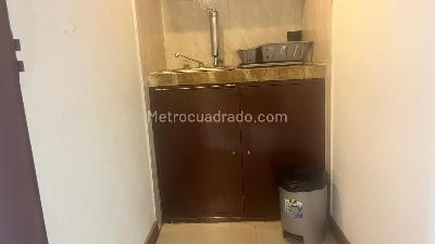 Apartamento de 3 alcobas en venta en La Candelaria, Bogotá, 79 m² · foto 4 de 13