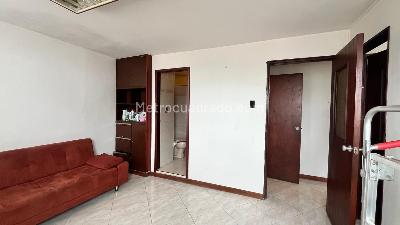 Apartamento de 3 alcobas en venta en La Candelaria, Bogotá, 79 m² · foto 9 de 13