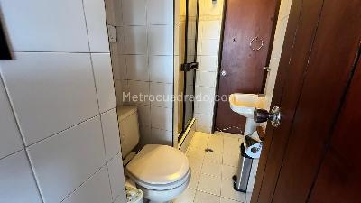 Apartamento de 3 alcobas en venta en La Candelaria, Bogotá, 79 m² · foto 10 de 13