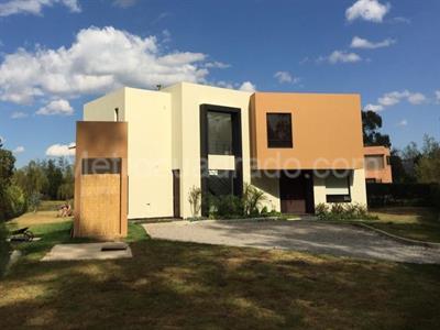 Casa de 3 alcobas en venta en Vereda Canelon C 176, Cajicá, 320 m² · foto 2 de 15