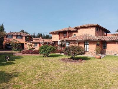 Casa de 5 alcobas en venta en Vereda Canelon C 157, Cajicá, 390 m² · foto 3 de 16