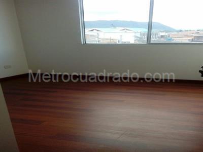 Apartamento de 3 alcobas en venta en Urbano A 004, Cajicá, 61 m² · foto 6 de 8