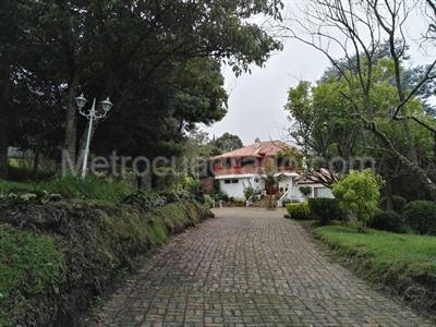 Casa de 5 alcobas en venta en Vereda Yerbabuena C 002, Chía, 680 m² · foto 4 de 14
