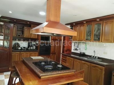 Casa de 5 alcobas en venta en Vereda Yerbabuena C 002, Chía, 680 m² · foto 8 de 14