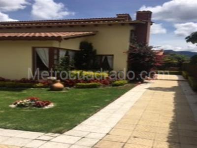 Casa de 4 alcobas en venta en Vereda La Balsa C 029, Chía, 300 m² · foto 2 de 12