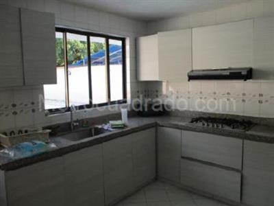 Casa de 5 alcobas en venta en Rural C 066, Girardot, 291 m² · foto 5 de 12