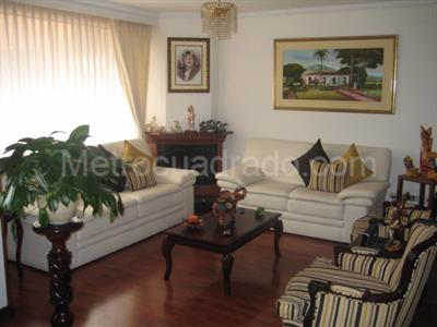 Casa de 5 alcobas en venta en Urbana C 005, Chía, 251 m² · foto 2 de 8