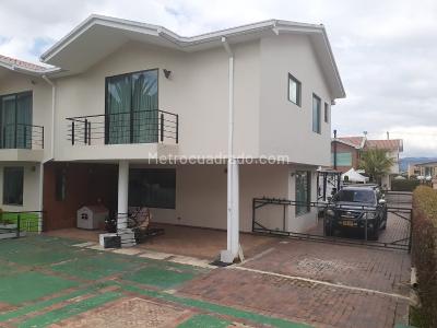 Casa de 4 alcobas en venta en Vereda Chuntame C 042, Cajicá, 346 m² · foto 6 de 19