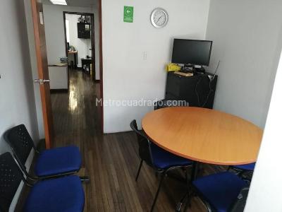 Casa de 4 alcobas en venta en Industrial Centenario C 156, Bogotá, 193 m² · foto 10 de 12