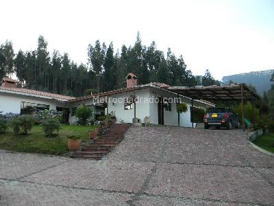 Casa de 3 alcobas en venta en Vereda Chuntame C 113, Cajicá, 370 m² · foto 2 de 20