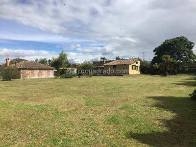 Casa de 3 alcobas en venta en Vereda Cerca De Piedra C 010, Chía, 275 m² · foto 4 de 20