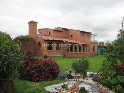 Casa de 4 alcobas en venta en Vereda Bojacá Código C 033, Chía, 340 m² · foto 2 de 20