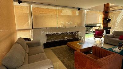 Casa de 4 alcobas en venta en Urbana Código C 075, Chía, 219 m² · foto 2 de 16