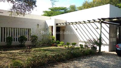 Casa de 3 alcobas en venta en Vereda Piamonte Código C 087, Girardot, 324 m² · foto 4 de 8