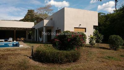 Casa de 3 alcobas en venta en Vereda Piamonte Código C 087, Girardot, 324 m² · foto 5 de 8