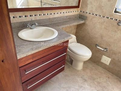 Casa de 3 alcobas en venta en Urbana Código C 092, Chía, 210 m² · foto 5 de 9