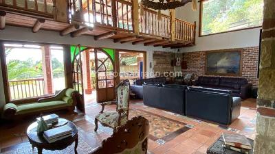 Casa de 3 alcobas en venta en Vereda Yerbabuena Código C 095, Chía, 500 m² · foto 2 de 12