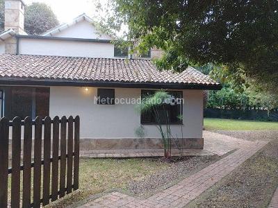 Casa de 3 alcobas en venta en Vereda Cerca De Piedra Código C 061, Chía, 154 m² · foto 2 de 20