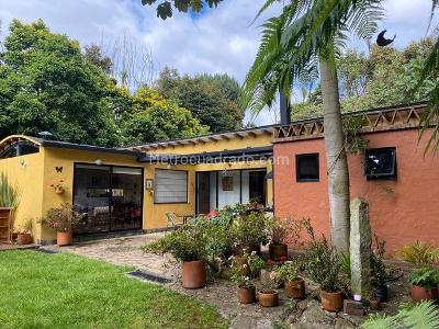Casa de 3 alcobas en venta en Vereda Cerca De Piedra Código C 056, Chía, 118 m² · foto 2 de 17