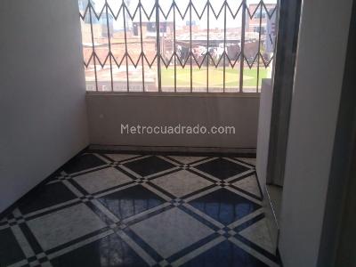 Casa de 5 alcobas en venta en Bosa Piamonte, Bogotá, 290 m² · foto 5 de 6