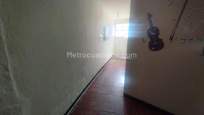 Casa de 5 alcobas en venta en Alquerias De La Fragua Sector El Pa, Bogotá, 84 m² · foto 2 de 20