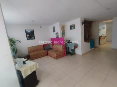 Casa en venta en Engativa Centro, Bogotá · foto 4 de 20