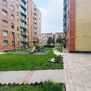 Apartamento de 3 alcobas en venta en Conjunto Residencial Hayuelos De La Sabana, Bogotá, 73 m² · foto 4 de 20