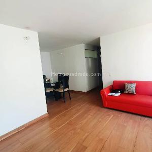 Apartamento de 3 alcobas en venta en Conjunto Residencial Hayuelos De La Sabana, Bogotá, 73 m² · foto 6 de 20