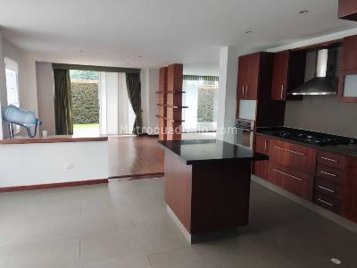Casa de 5 alcobas en arriendo en Guaymaral, Bogotá, 296 m² · foto 4 de 20