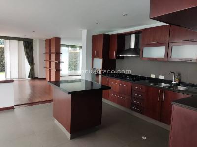 Casa de 5 alcobas en arriendo en Guaymaral, Bogotá, 296 m² · foto 5 de 20