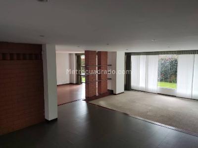 Casa de 5 alcobas en arriendo en Guaymaral, Bogotá, 296 m² · foto 7 de 20